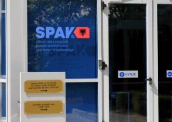 SPAK çon në gjyq 8 të pandehur për skemën e falsifikimit dhe tjetërsimit të pronave në bregdetin e Durrësit, mes tyre edhe “Rrumi i Shijakut”