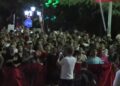 ‘Opozitë e shitur’! Protestuesit ndalen para selisë së PD-së, kërkojnë largimin e Sali Berishës