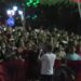 ‘Opozitë e shitur’! Protestuesit ndalen para selisë së PD-së, kërkojnë largimin e Sali Berishës