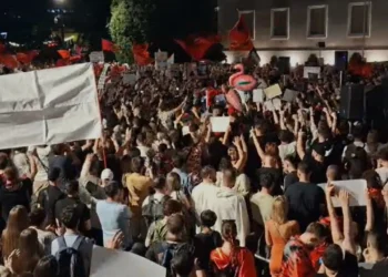 Pas 4 orësh, përfundon protesta kundër projektit të Zvërnecit