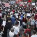‘Zvërneci’/ Qytetarët sërish në protestë në ditën e 8-të, marshojnë drejt Kryeministrisë