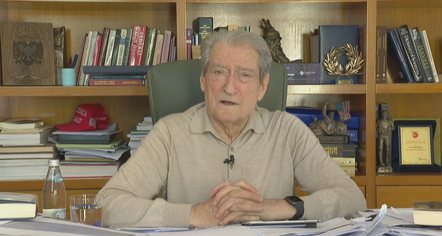  E bekuar nga Zoti   Berisha mbështet protestën qytetare  Kanë nevojë për të gjithë ne