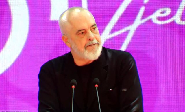 Zvërneci  Rama  Ja njeriu i kontraktuar nga investitorët për arkitekturën e peizazhit  Forca të caktuara po bëjnë çmos të bllokojnë projektin  VIDEO 