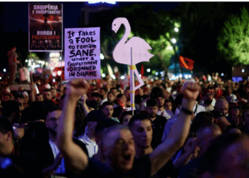 GB News: Protestat në Shqipëri po godasin turizmin, rriten anulimet e rezervimeve