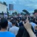 “Pelikanin kaçurrel do ta sjellim në Surrel”, protestuesit shfrenojnë fantazinë, thirrjet pikante nga protesta