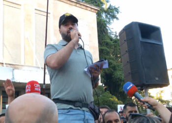 “Nga dorëheqja te shfuqizimi i Paketës së Maleve”, pesë kërkesat e protestuesve ndaj kryeministrit Rama