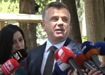 Balla ironizon protestën për Zvërnecin: Bufat kanë filluar ta ndjejnë veten si flamingo