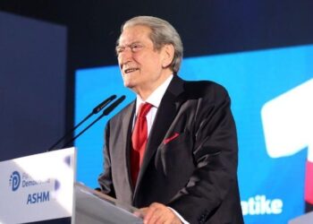 VIDEO/ Berisha dhe debati për “non grata”, pretendimet për heqje sanksionesh përballë statusit “waiver” dhe listës së DASH