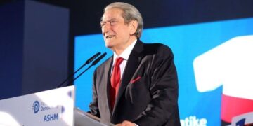 VIDEO/ Berisha dhe debati për “non grata”, pretendimet për heqje sanksionesh përballë statusit “waiver” dhe listës së DASH