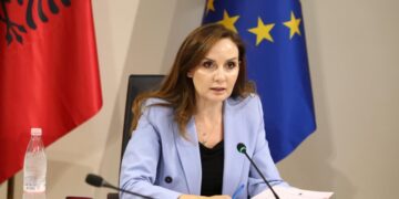 Liria e medias dhe pavarësia e AMA-s, Tabaku: Shqipëria ende përballet me sfida serioze