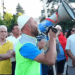 “Presin reformim nga dikush që duhej të ishte duke shijuar pensionin”, protestuesi ironizon demokratët (VIDEO)