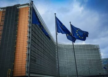 Vala e të nxehtit në Evropë, Komisioni Europian fik kondicionerët për të kursyer energji