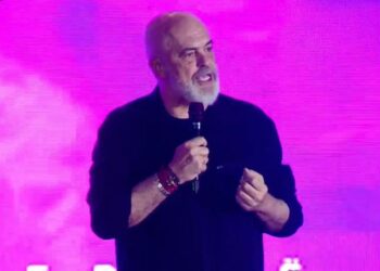 “Sazani nuk privatizohet dhe investitorët janë të mirëpritur”, Rama nga Vlora: “Shqipëria e shqiptarëve” është slogan sharlatanësh!