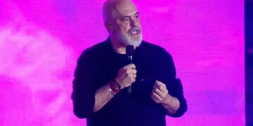 “Sazani nuk privatizohet dhe investitorët janë të mirëpritur”, Rama nga Vlora: “Shqipëria e shqiptarëve” është slogan sharlatanësh!