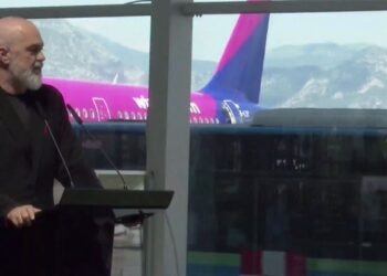 Rama: Aeroporti i Vlorës do të hapet patjetër, gati gara për aeroportin turistik të Gjirokastrës