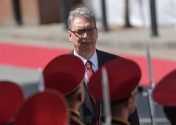 “Do të jem president vetëm për disa javë”, Vuçiç njofton dorëheqjen