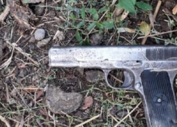Gjendet një armë zjarri në shëtitoren e Sarandës