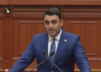 Deputeti i PD: Patronazhistët po ushtrojnë presion ndaj qytetarëve në rrjete sociale!