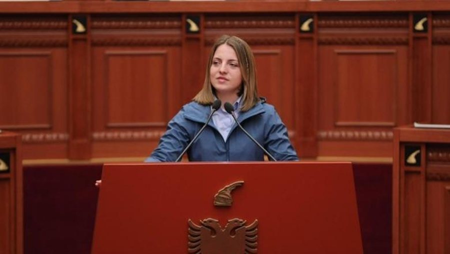  Jam deputete e pavarur   Marjana Koçeku largohet nga grupi parlamentar i PS
