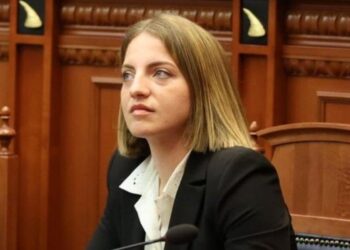 Koçeku mesazh Bajrave në Shkodër: Nëse familjes sime i preket një qime floku, do t’ju shkatërroj