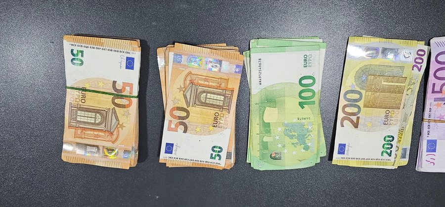 Sekuestrohen 19 000 euro të padeklaruara në Portin e Durrësit