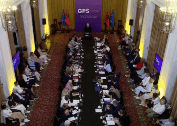Rama ndalon Ballën të flasë për Koçekun? Zbardhet çfarë u diskutua në mbledhjen e grupit të PS