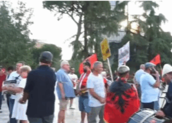 Nis protesta e 24 në Tiranë, kërkohet largimi i qeverisë dhe dorëheqja e Ramës