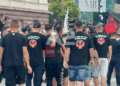 Zvërneci/ Tifozët kuqezi i bashkohen protestës para Kryeministrisë!