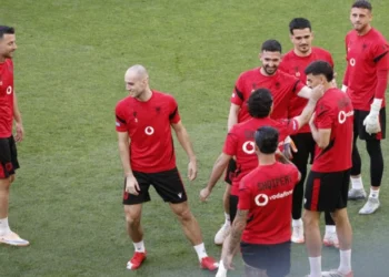 Zhvillohet seanca e stërvitore e Kombëtares para ndeshjes miqësore Izraelit, lojtarët ndahen në grupe