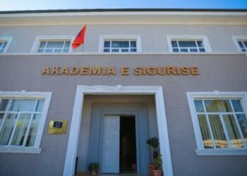 DETAJE / Shkon në 64 numri i studentëve të helmuar në Akademinë e Sigurisë