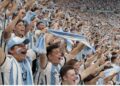 Çmenduritë e tifozërisë argjentinase. Nga ndalimet në stadiume tek udhëtimi 17 mijë km me biçikletë