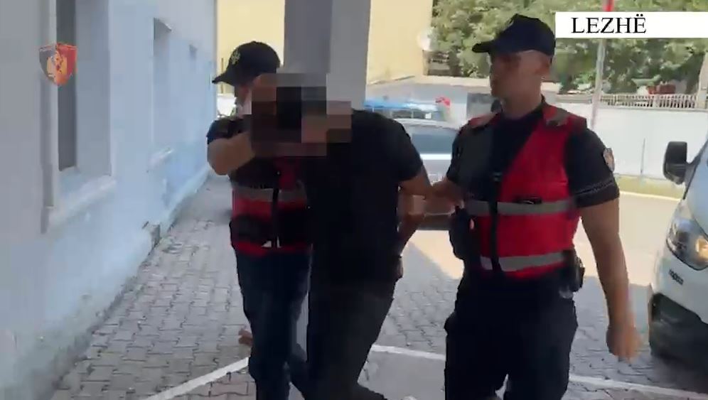 Tentoi të vriste nënën e bashkëjetueses duke e përplasur me makinë  arrestohet 28 vjeçari në Lezhë