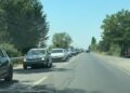 Temperaturat e larta sjellin fluks pushuesish, trafik në aksin Lezhë–Milot dhe Shëngjin
