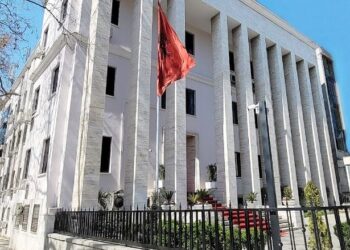 Tre anëtarëve të KLGJ-së u përfundon mandati në dhjetor, Gjykata e Lartë shpall garën për zëvendësimin e tyre