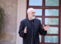 Largohet flamuri i LGBT-së në protestë/ Reagon kryeministri Rama: Kjo nuk është Shqipëria që po ndërtojmë për në BE