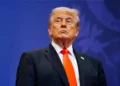 Trump rrit tonet ndaj Iranit: Bombardimet mund të rifillojnë