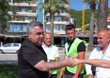 Kontrolle në plazhin e Vlorës, paralajmërim bizneseve që zënë hapësirat publike