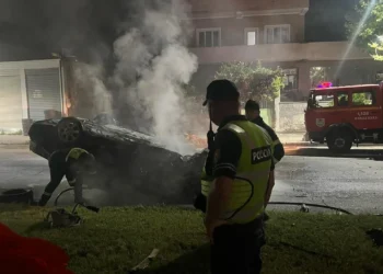 Aksident i rëndë në Lushnje/ ‘Benz’-i përplaset me bordurën e rrethrrotullimit, ndërron jetë 43-vjeçari