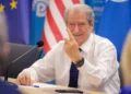 “Mbështesim investimin e huaj në Zvërnec”, Berisha: Sazanin e kam ofruar unë dhe Nano, hipokritët derdhin lot krokodili