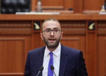 “Ka tre vjet që shmang interpelancat dhe i delegon!”, Bardhi akuza Ramës: Të anulohet derisa të vijë e të japë llogari