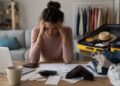 Raporti i Eurostat: 35% e shqiptarëve nuk përballojnë pushimet, faturat dhe shpenzimet e papritura