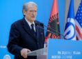 Qytetarët në Tiranë prej 5 ditësh në protestë kundër projektit në Zvërnec, Berisha: E mbështesim, por…