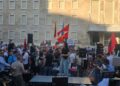 ‘Nuk ndalemi’, njoftimi i protestueses para Kryeministrisë: Të shtunën mblidhemi në Vlorë dhe Tiranë