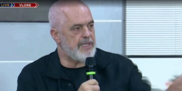 “Tërheqja zvarrë, ngjarje e neveritshme”, Rama në Vlorë: Projekti në Zvërnec do të bëhet
