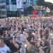Momente paniku në Bulevard/ Humb një fëmijë, protestuesit bashkëpunojnë për gjetjen e tij