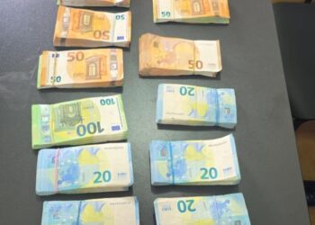Operacion në doganën e Durrësit, bllokohen 50 mijë euro të padeklaruara