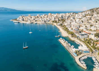 “Si Viaggia”: Saranda mes perlave të Mesdheut për të shijuar pushimet në qershor
