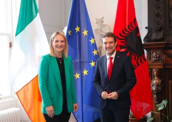 “Shqipëria hap së shpejti ambasadën e saj në Dublin”, ministri Hoxha pritet nga homologia e Irlandës