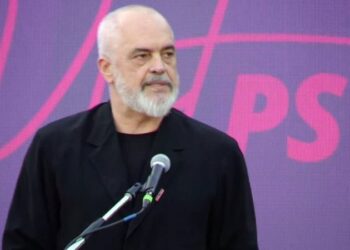 Rama ironizon sërish blogerët: Dalin në Instagram me lloj-lloj kremrash, thonë gjëra të pavërteta për ‘likes’ dhe ‘followers’