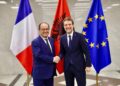 Hoxha pret në takim ish-presidentin francez: Integrimi i Ballkanit Perëndimor në BE, investim strategjik për Evropën